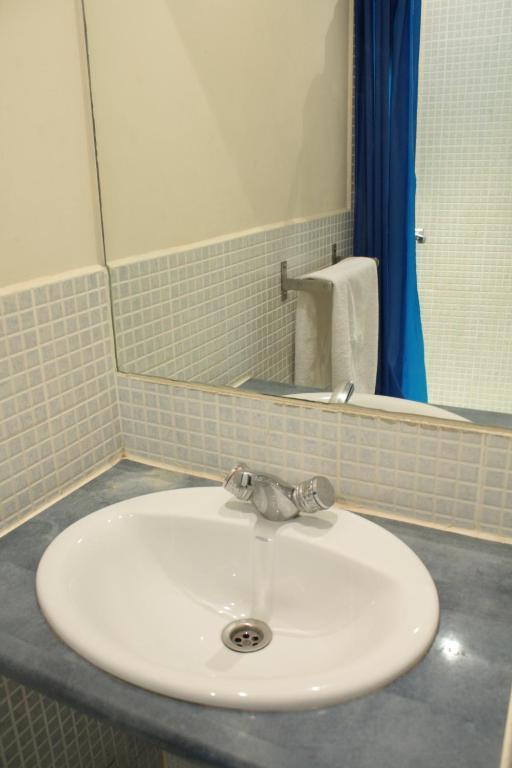 Hostal Baires Barcelona Bilik gambar